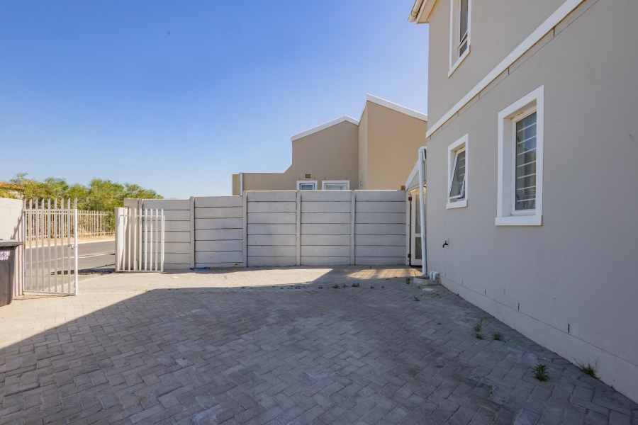 2 Bedroom Property for Sale in Rivergate Western Cape